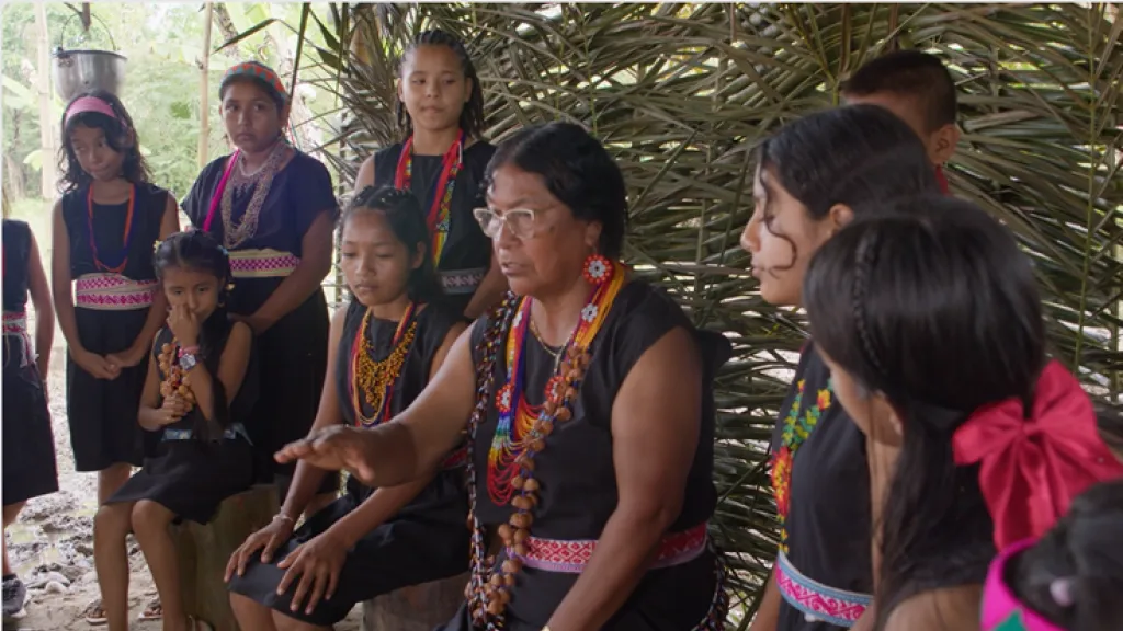 MUIURI reúne seis rondas infantiles que fortalecen la lengua materna, los saberes ancestrales y la memoria del pueblo Inga en el Putumayo a través de la música y el juego.