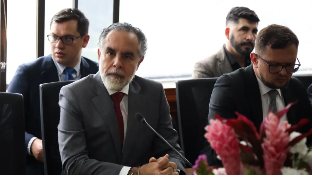 Gobierno invierte $1.000 millones en seguridad de candidatos
