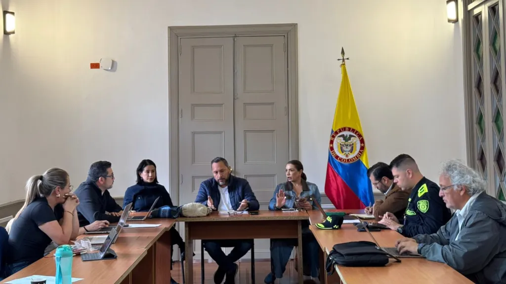 Gobierno impulsa formalización minera en el Bajo Cauca