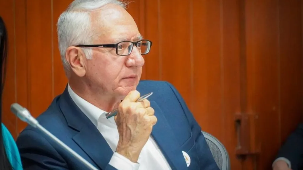Ponencia alternativa reforma salud: críticas de ministro de Salud 