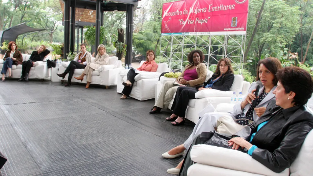 Mujeres: relegadas en la literatura y el periodismo latinoamericano, según la Unesco