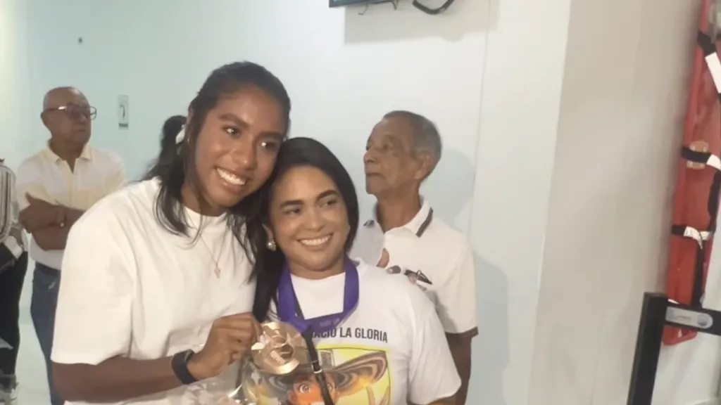 Natalia Linares gana bronce en el Mundial de Atletismo Tokio 2025