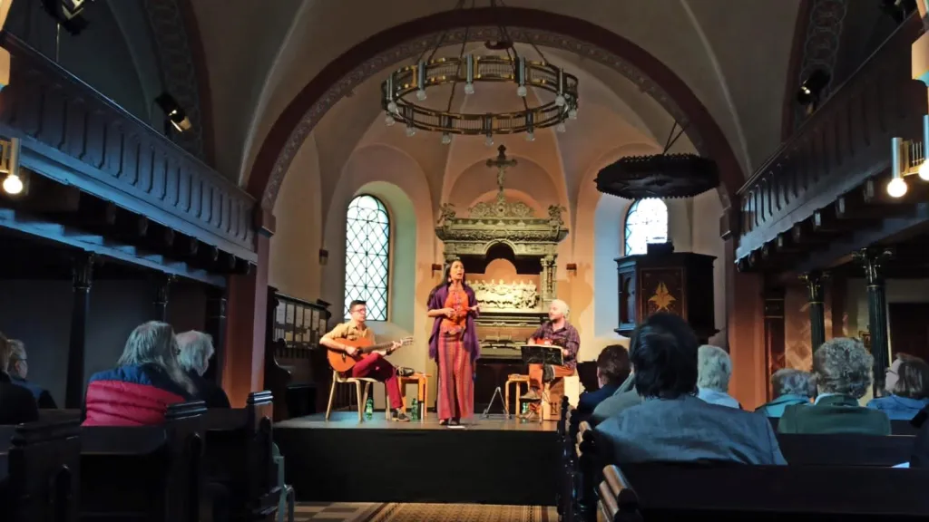 Niyireth Alarcón: Colombiana que deja en alto la música Andina en Europa