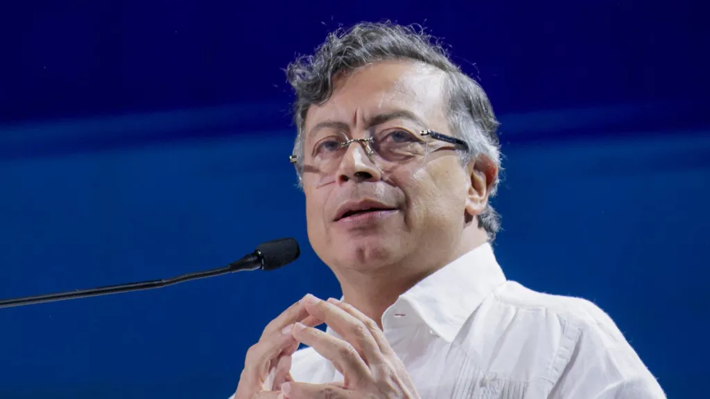 Petro pide levantar suspensión del decreto de emergencia