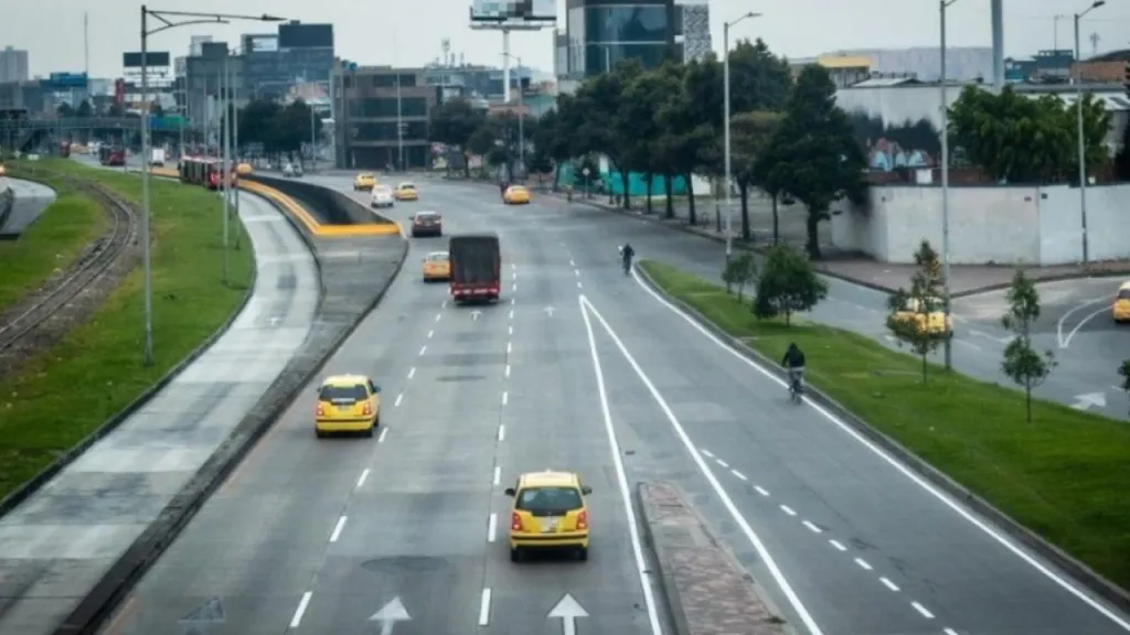 Consulta el pico y placa en Bogotá del 26 al 31 de octubre de 2026, los horarios para vehículos particulares y las placas habilitadas cada día.