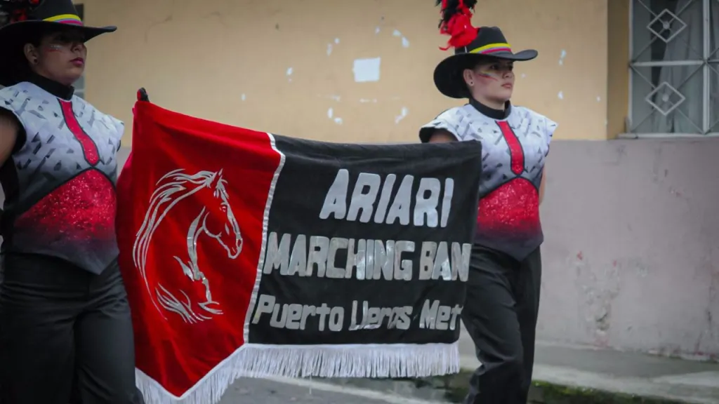 La Ariari Marching Band, de Puerto Lleras, Meta, participa en el II Campeonato y Concurso Internacional de Bandas Expo Tételes 2026, en Puebla, México.