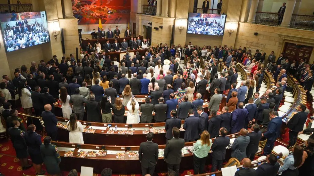 Reforma a la salud sigue sin avances: Congreso aplaza nuevamente el debate en el Senado
