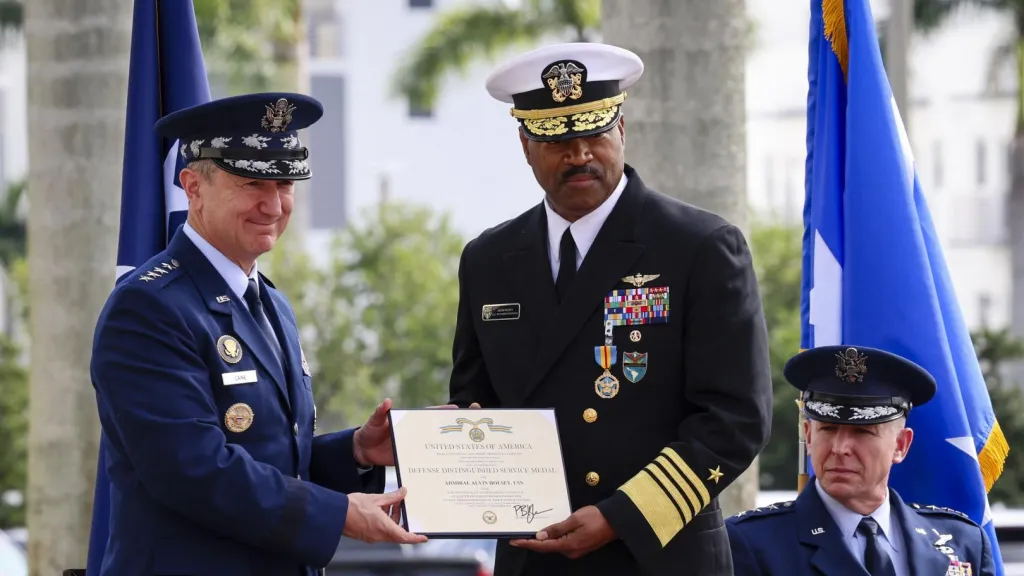 Renuncia jefe del Comando Sur de EE. UU. Alvin Holsey
