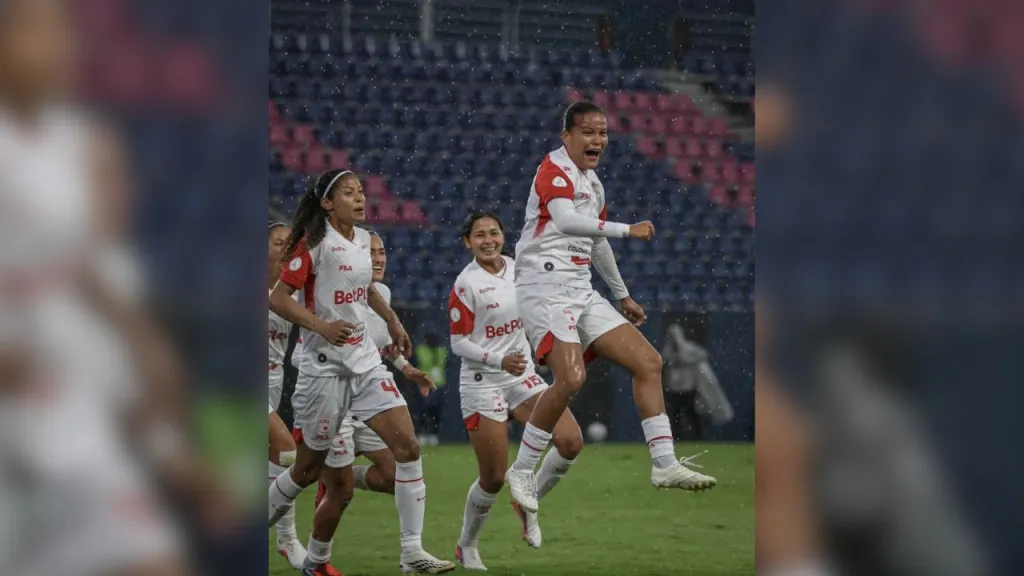 Independiente Santa Fe eliminó a Palmeiras por penales tras empatar 2-2 y clasificó a las semifinales de la Copa Libertadores Femenina 2026.