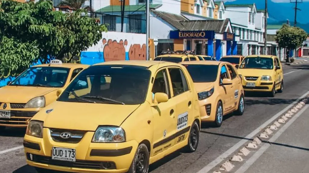 Sube en 300 pesos la carrera mínima en taxi en Villavicencio