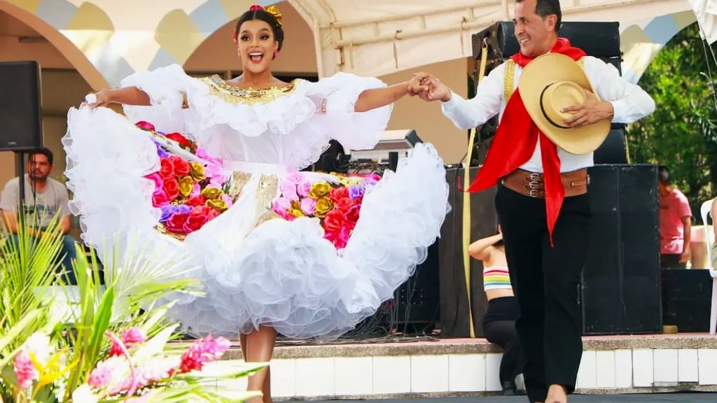 trajes típicos del Festival de Bambuco