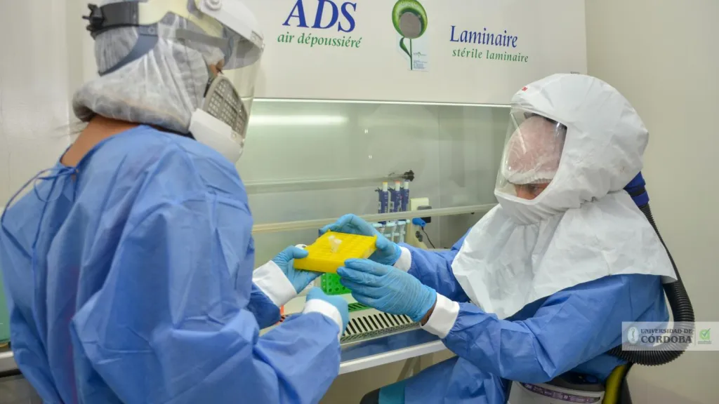 Covid-19 en Colombia: disminuye cifra de fallecidos 