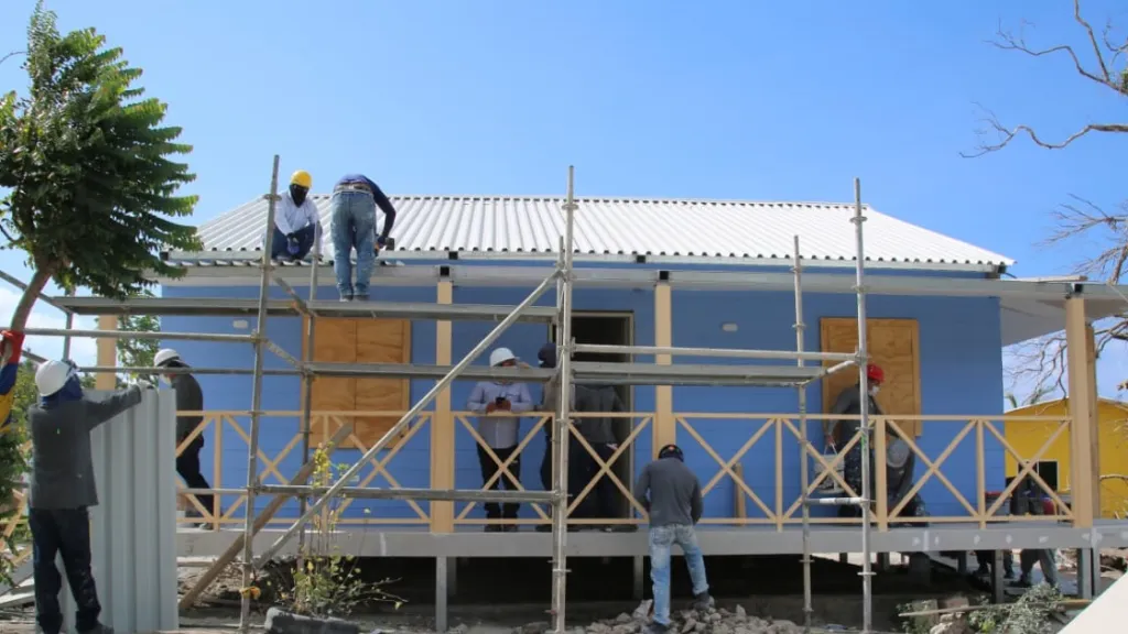 Plan de vivienda en San Andrés: reconstrucción tras huracanes Eta, Iota y Julia.