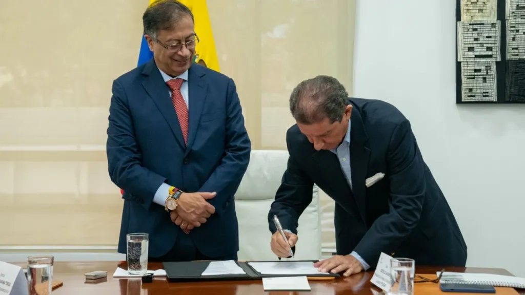 Gobierno Nacional y Fedegan firmaron acuerdo para la compra de tierras