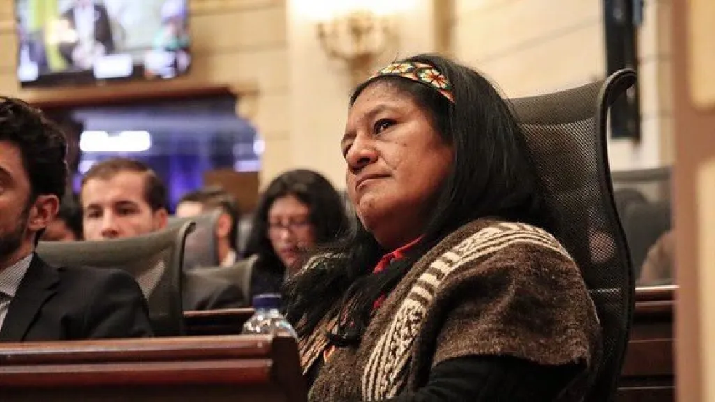 Atentan contra la camioneta en la que se movilizaba la senadora Aida Quilcué