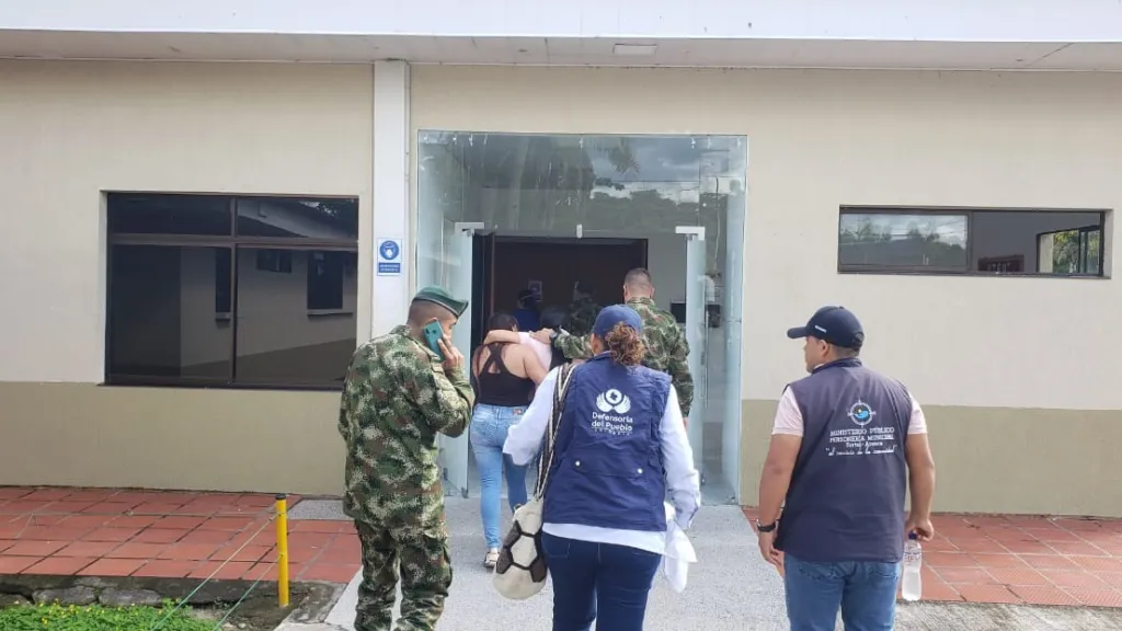 Liberan a la esposa de militar en Arauca