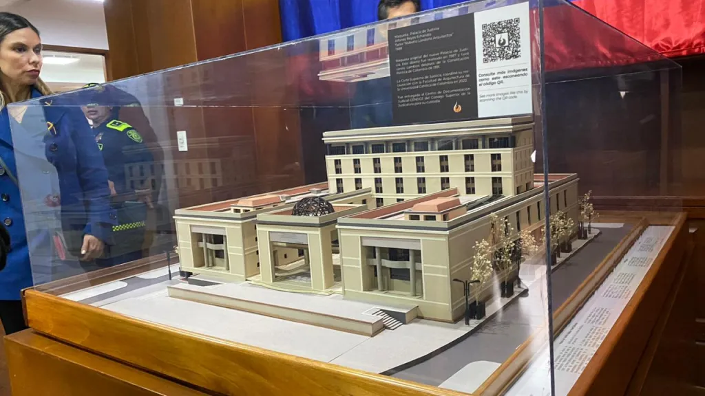 Centro de Memoria del Holocausto del Palacio de Justicia: Inauguración y fotos
