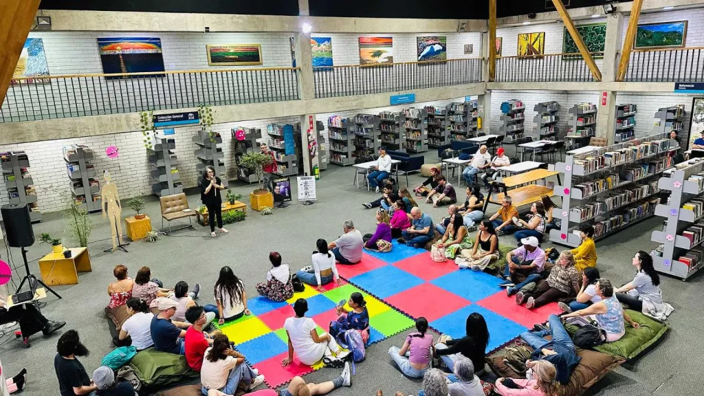 ¿Cómo las bibliotecas de Medellín narran su historia local?