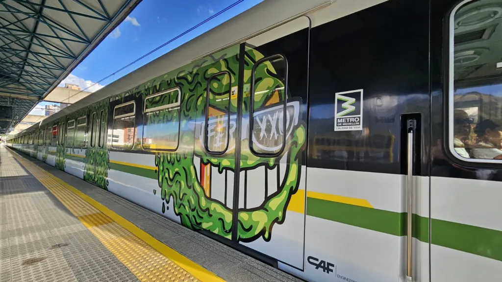 Metro de Medellín, horarios diciembre