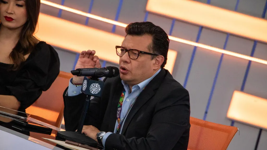 Hollman Morris defiende a RTVC: 'Las víctimas son las homenajeadas, no hacemos apología a la violencia'