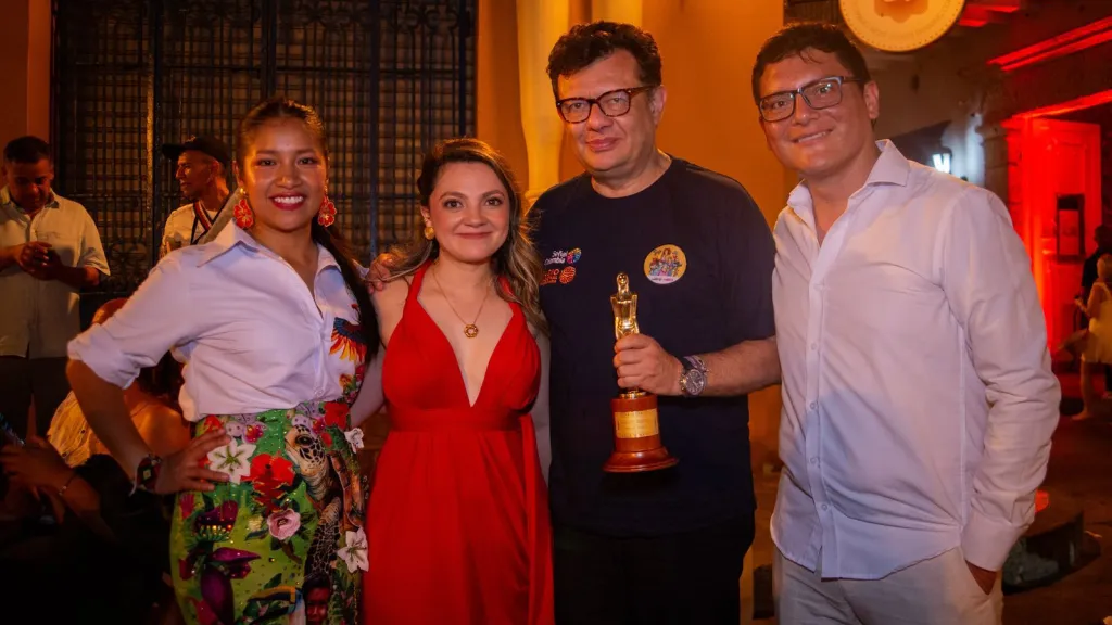 RTVC Noticias ganó el India Catalina 2025 al noticiero favorito del público