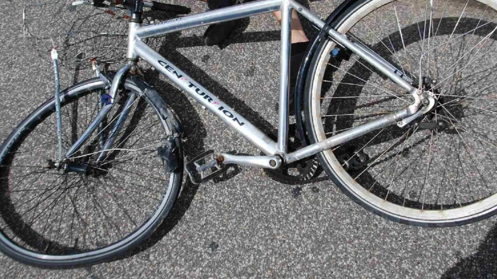 Vehículo atropella a ocho ciclistas en la vía Turbaco – Arjona, Bolívar
