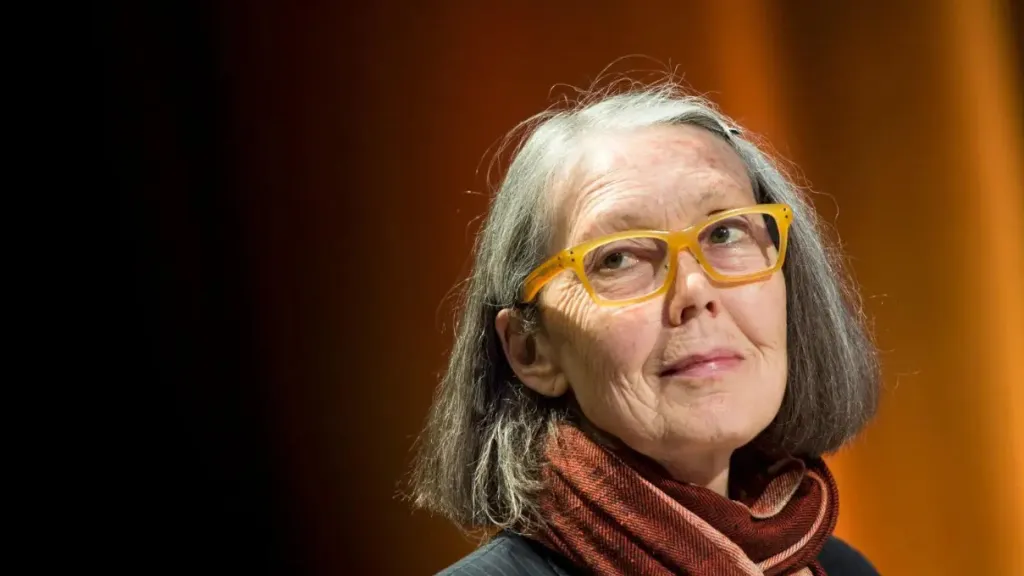 La escritora canadiense Anne Carson gana el Premio Nobel de Literatura 2026