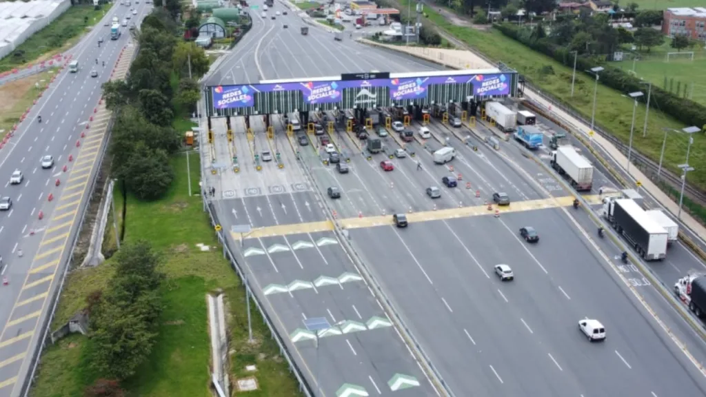 Aumento en costo de peajes en Colombia 2025