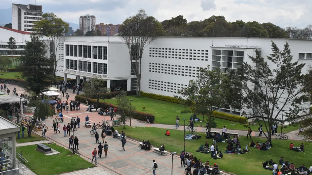Estudiantes de la Universidad Nacional entran en paro indefinido tras designación de nuevo rector