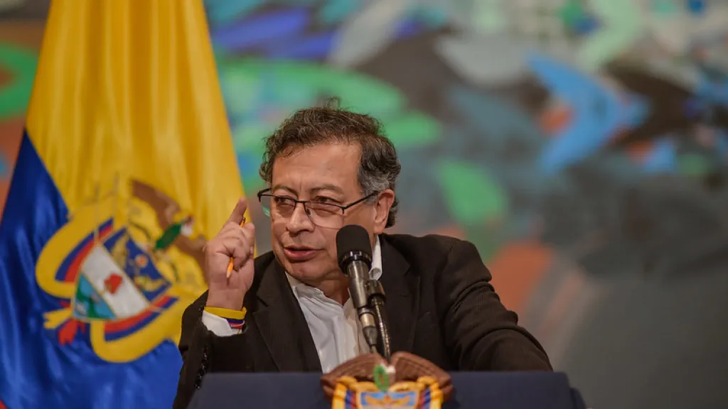campesino en la Constitución colombiana con el apoyo del Congreso