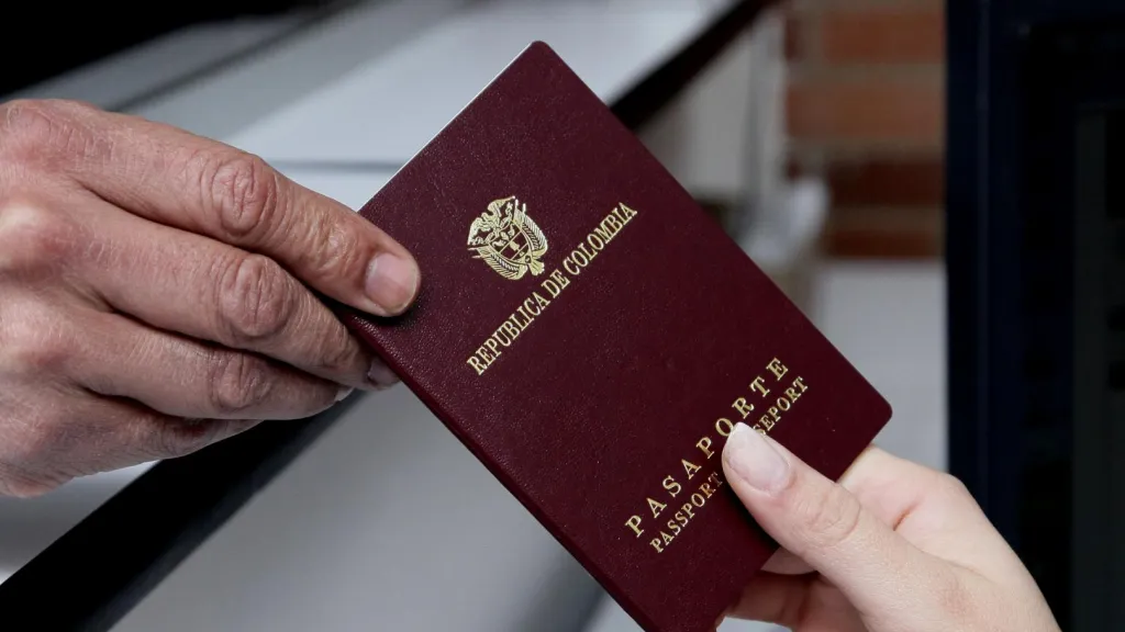 Cancillería reanuda proceso de licitación pública para suministro de pasaportes: ¡Mantente actualizado!