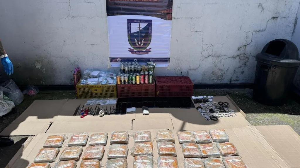 Operativo en 6 cárceles de Colombia: qué se encontró | Inpec