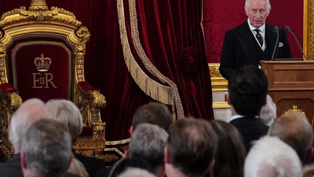 Carlos III se posesionará