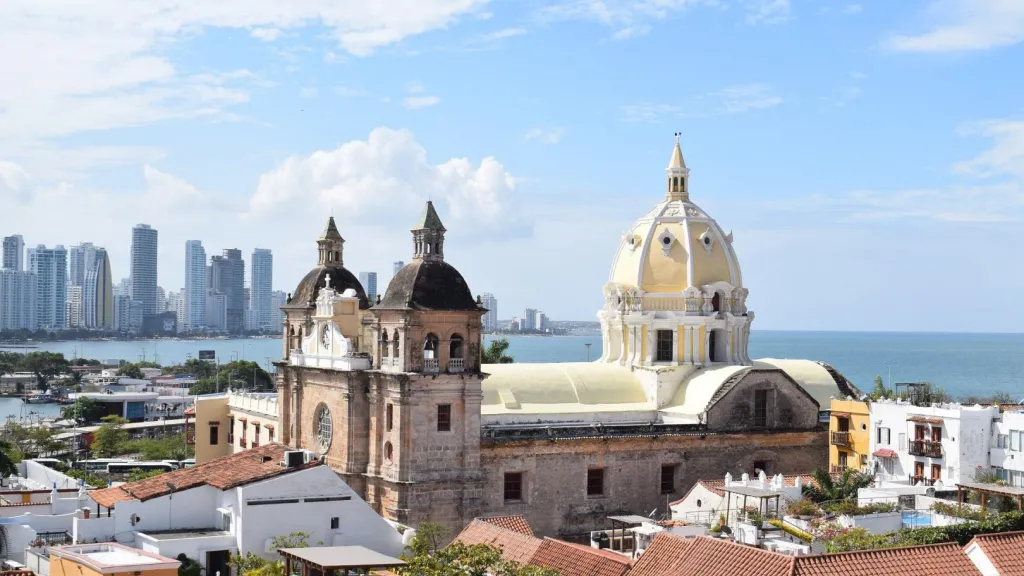 Restricción del parrillero hombre en Cartagena | Fechas y excepciones