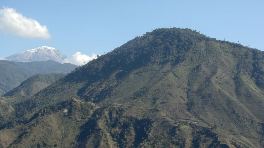 Incremento de actividad en volcán Cerro Machín