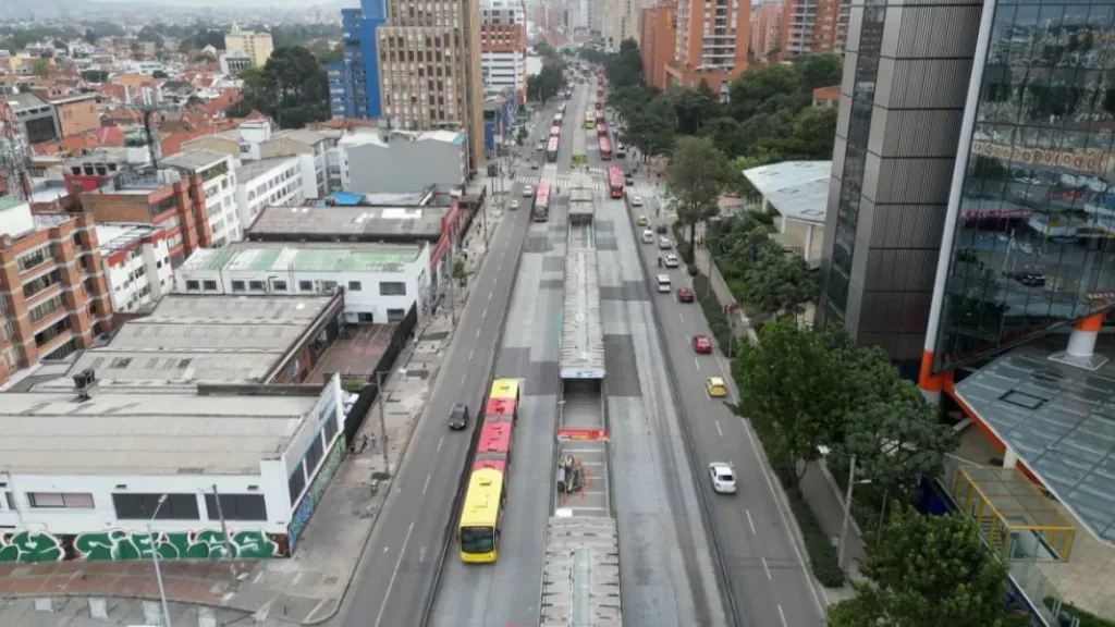Cierres viales y rutas alternas por el Metro en la Caracas | Bogotá