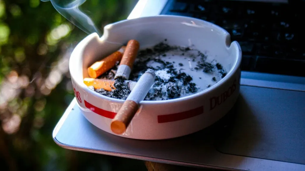 Proyecto de ley para prohibir el tabaco en Reino Unido