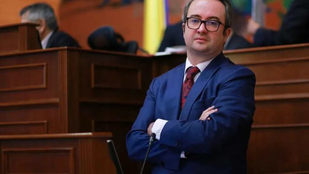 Corte Suprema abre investigación contra el Senador Ciro Ramírez por corrupción