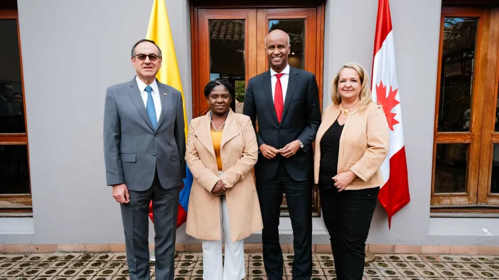 Derechos de las mujeres: Colombia y Canadá impulsarán avance de derechos