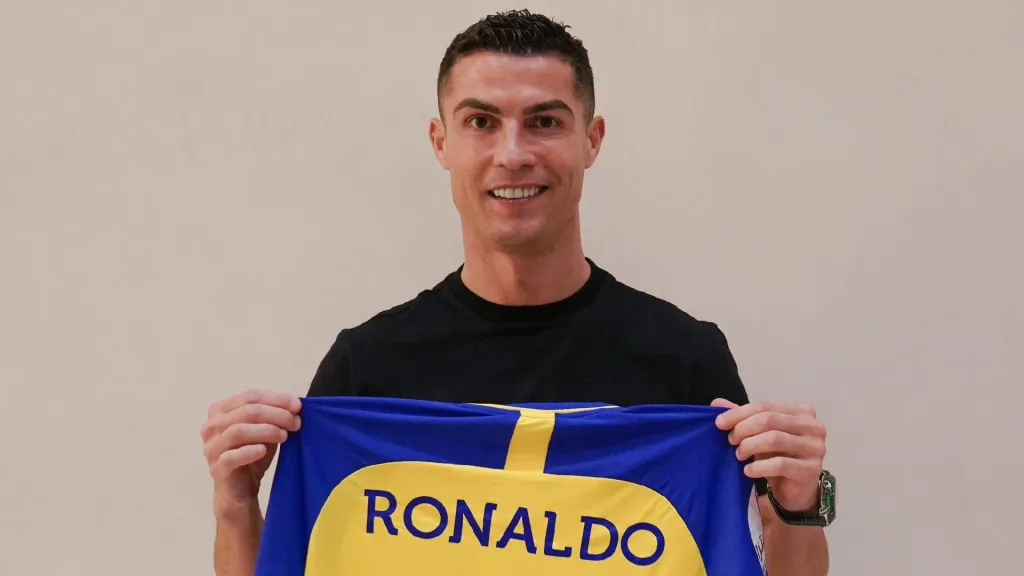 Cristiano Ronaldo ficha por el club saudita Al Nassr hasta 2025 