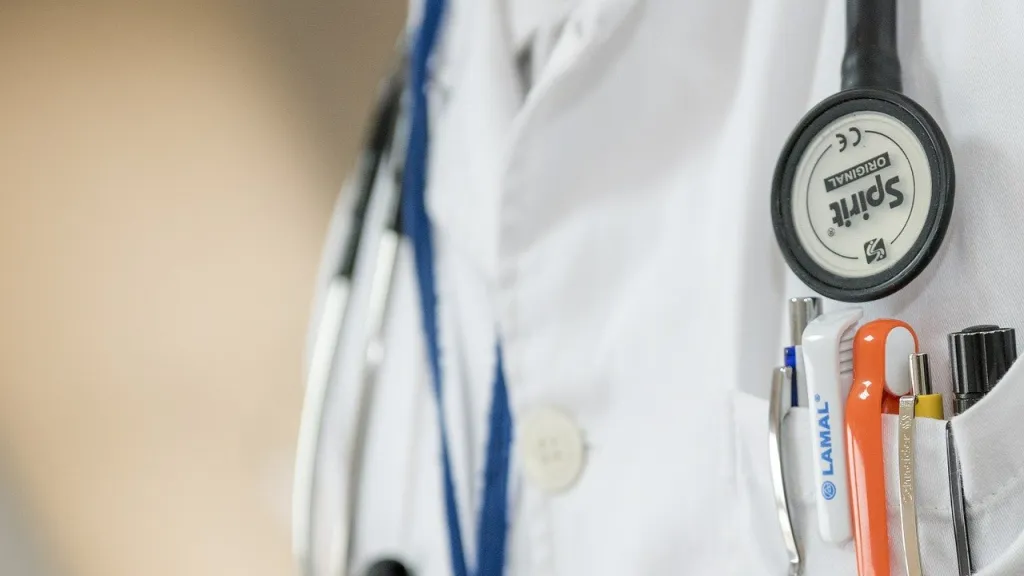 Médicos en pandemia: Corte Constitucional amparó derechos laborales 