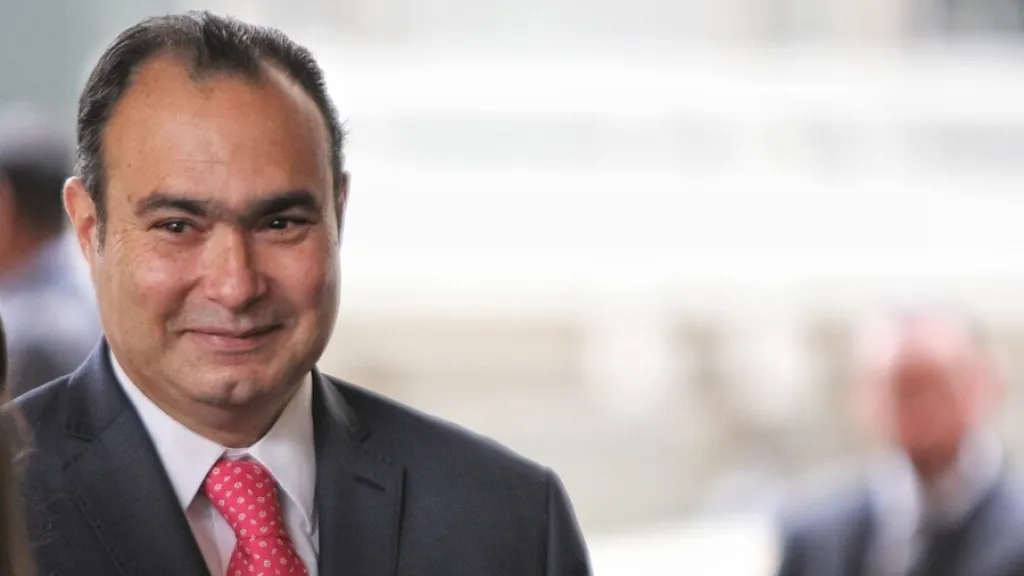 Exmagistrado Jorge Pretelt capturado para cumplir condena en Bogotá
