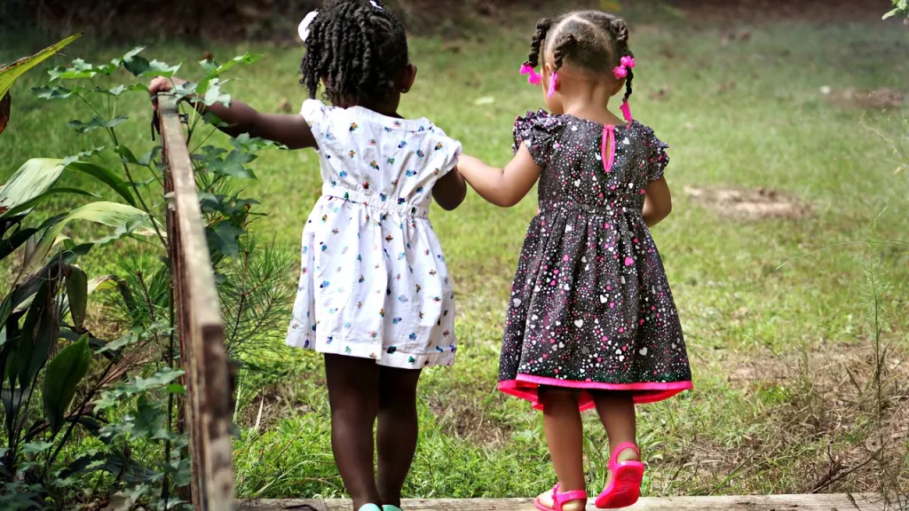 Niños huérfanos por feminicidios en 2023 
