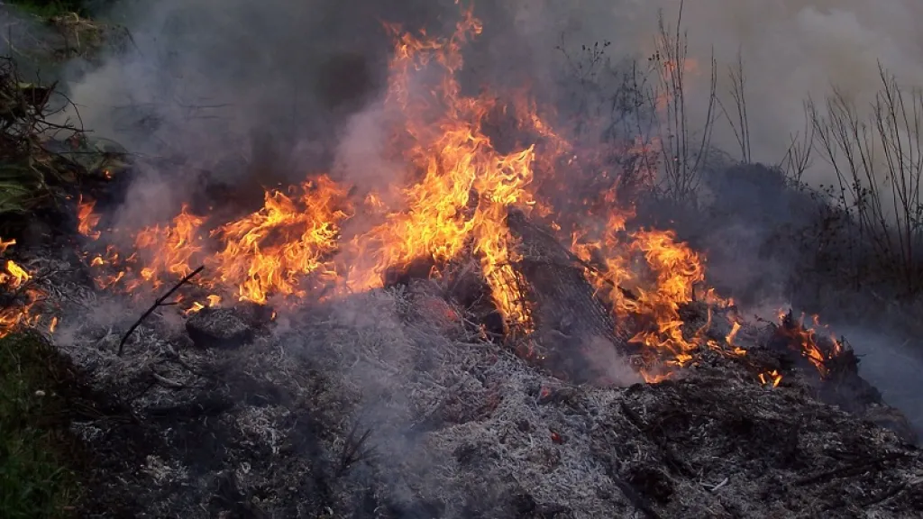 Alertas por deslizamientos de tierras e incendios forestales: 549 advertencias en Colombia