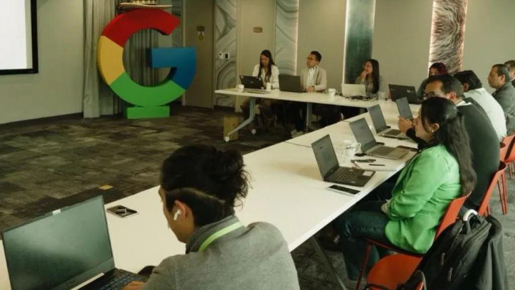 MinTIC y Google capacitan a servidores públicos en automatización No-Code con AppSheet
