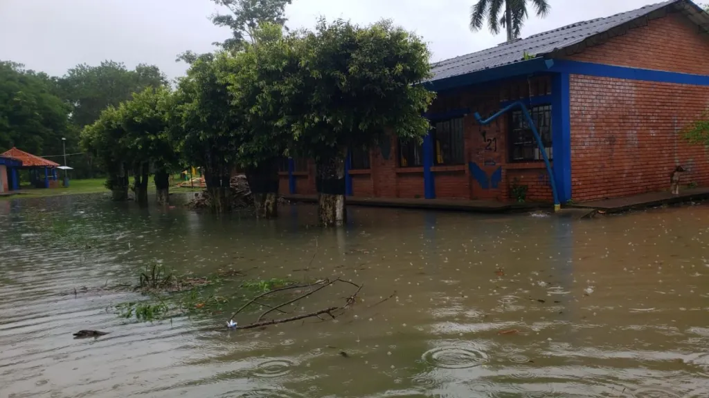 Socorro, Santander: inundaciones y vehículos arrastrados por aguacero torrencial