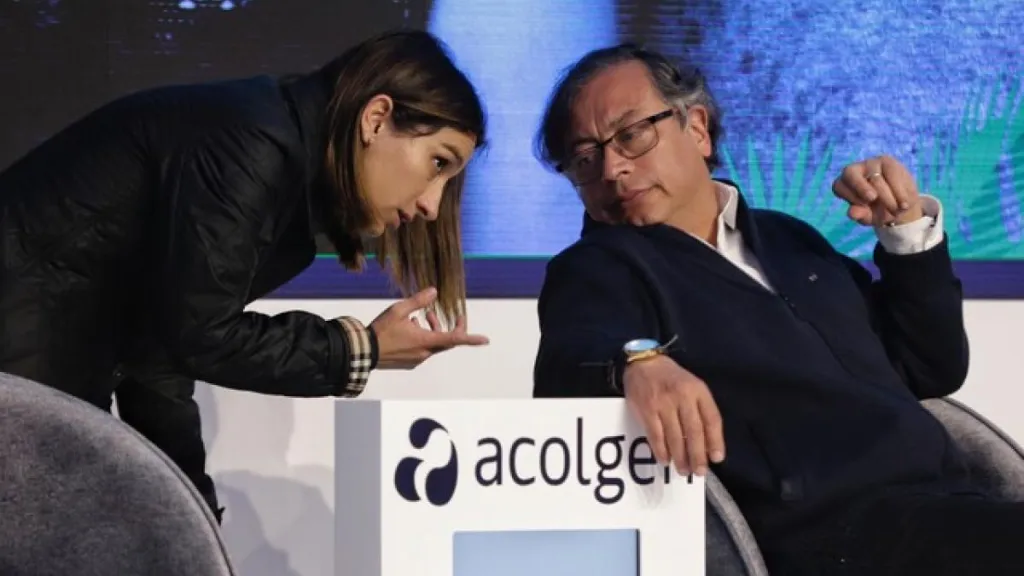 Laura Sarabia Torres, exjefe de gabinete de presidencia, regresaría al gobierno sin impedimentos