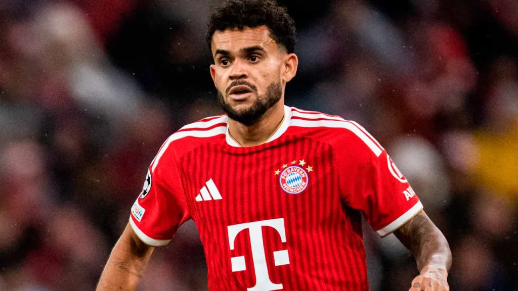 Luis Díaz, delantero del Bayern Múnich, sufrió un desgarro muscular en el muslo izquierdo durante la Champions League.