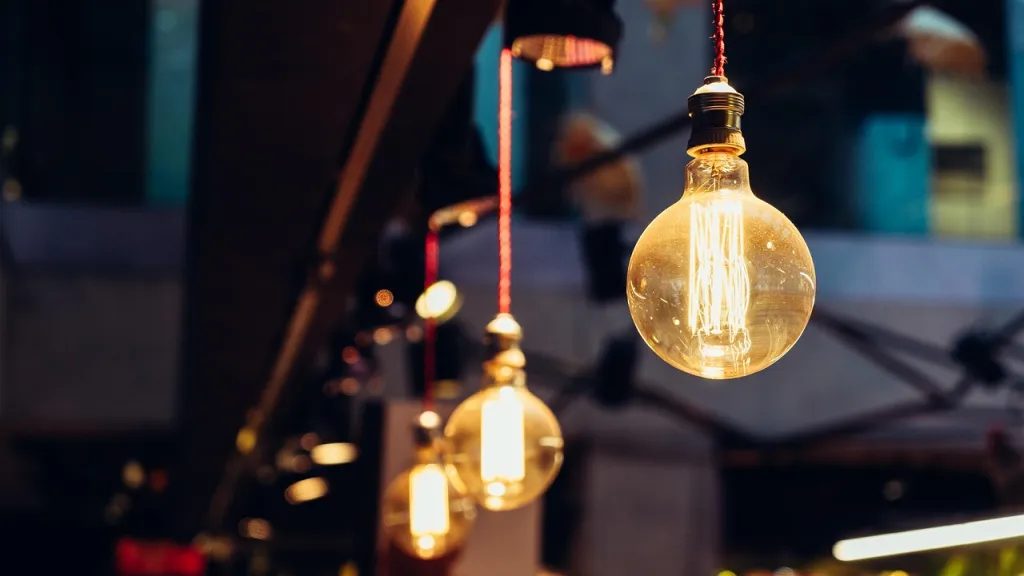 Resolución de CREG será revisada para reducir tarifas de energía en Colombia