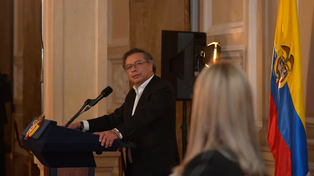 Presidente Petro posesionó a la magistrada Elizabeth Becerra y le hace un llamado al diálogo